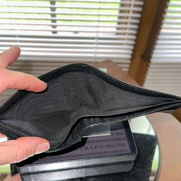 Men’s Prada Leather Bifold Wallet with Box - Picture 5 of 12